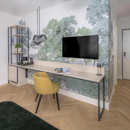 Larum - Adults Only バラトンフレド