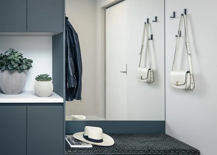 לינה וארוחת בוקר Larum - Adults Only