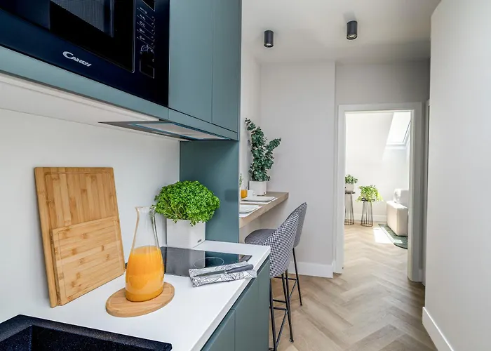 Larum - Adults Only 4* באלאטונפורד